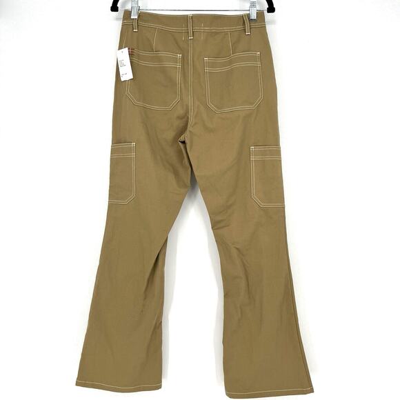 BDG Urban Outfitters NWT Khaki Low Rise Bootcut Cargo Pants Size 6 - Picture 2 of 10